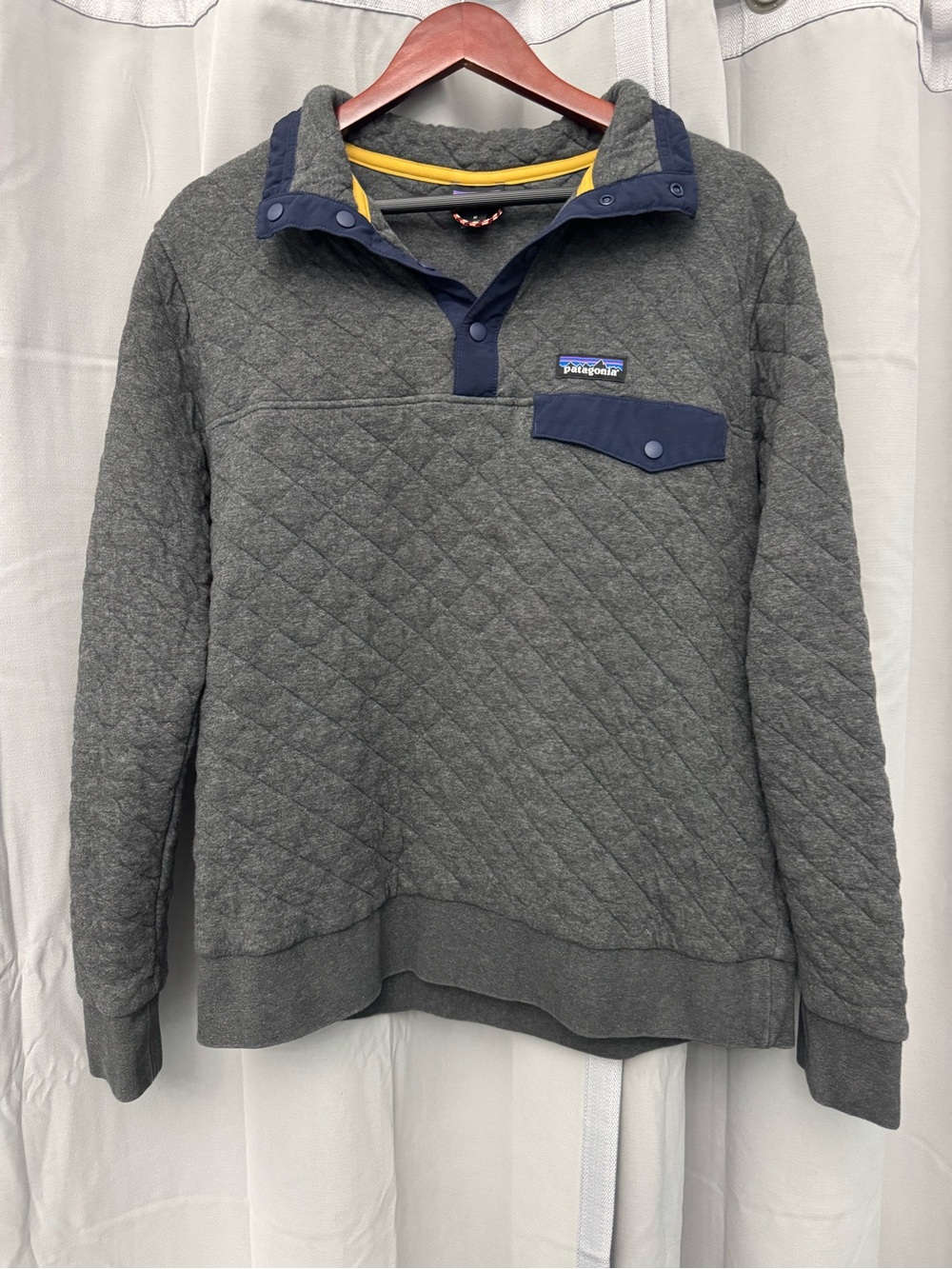 Patagonia Men’s Organic Cotton Quilt Snap-T Pullover – Size M – Gray/Navy
